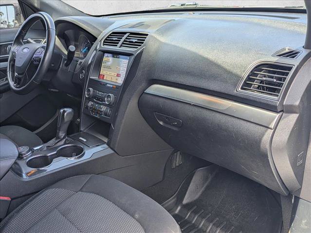 Used 2019 Ford Explorer XLT w/ Equipment Group 201A AWD/4WD image 22