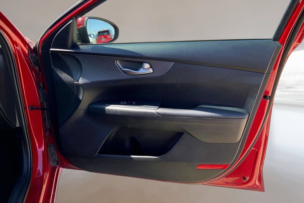 Used 2020 Kia Forte LXS FWD image 22