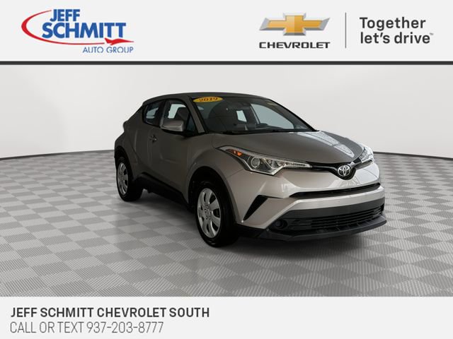 Used 2019 Toyota C-HR LE image 2