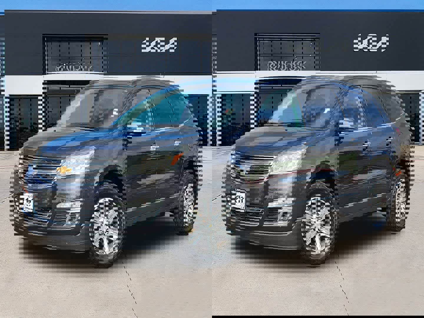 Used 2017 Chevrolet Traverse LT image 1