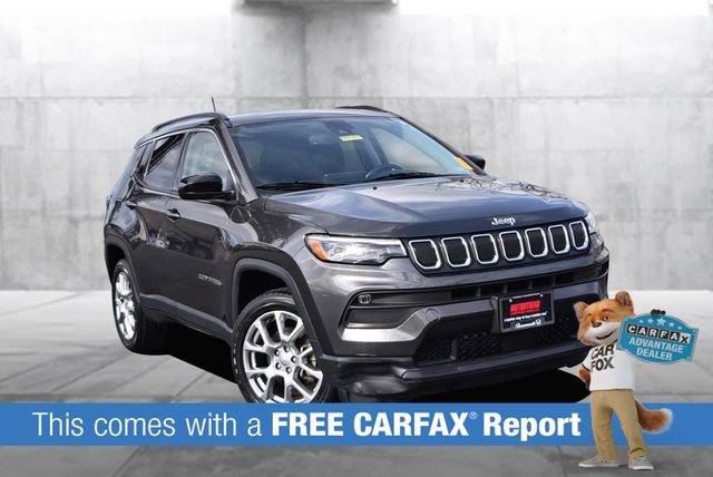 Used 2022 Jeep Compass Latitude w/ Sun and Sound Group image 2