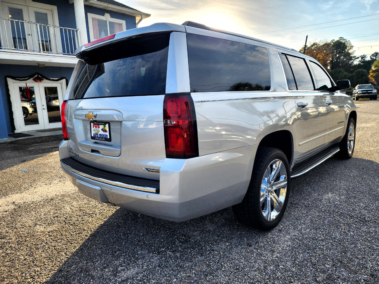 Used 2018 Chevrolet Suburban Premier image 5