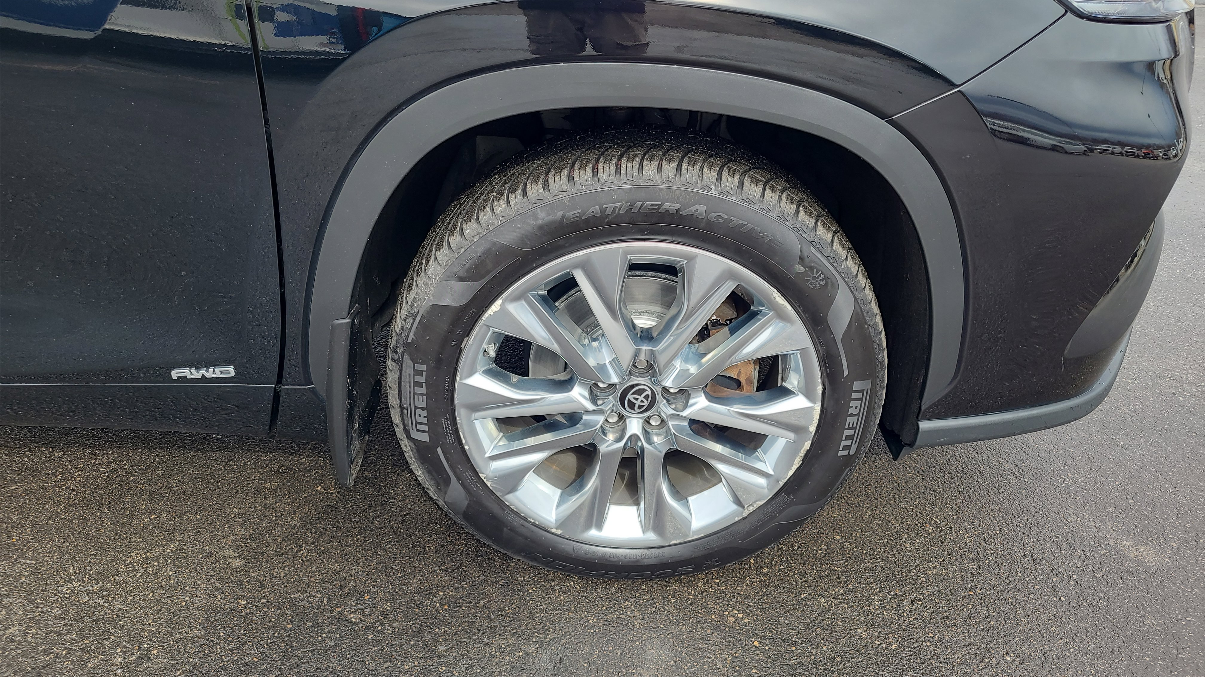 Used 2023 Toyota Highlander Limited image 11