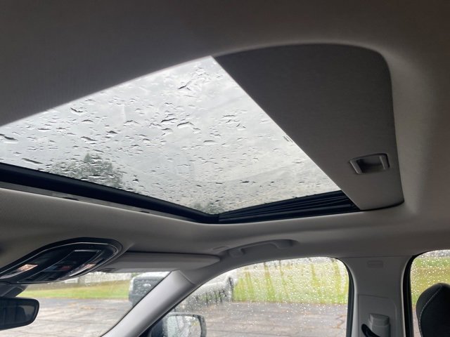 Used 2024 Jeep Grand Cherokee L Laredo image 9