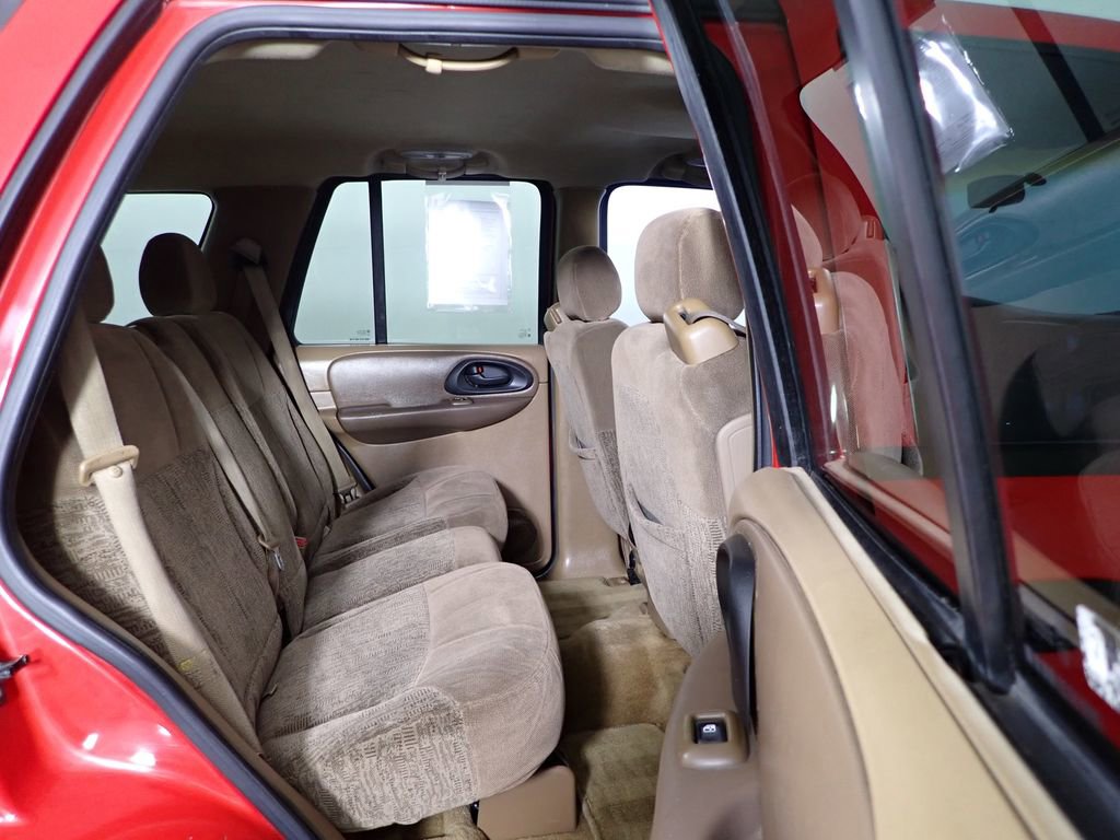 Used 2002 Chevrolet TrailBlazer LS w/ Preferred Equipment Group image 25