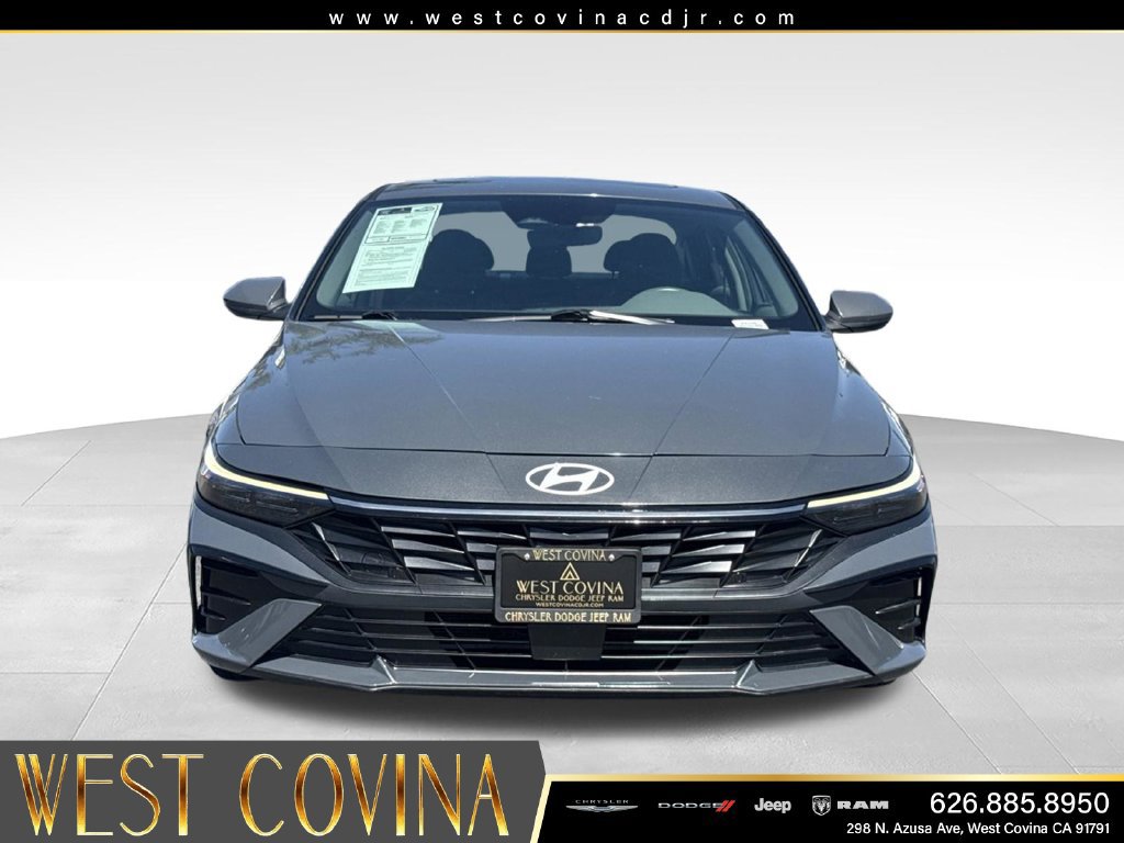 Used 2025 Hyundai Elantra SEL FWD image 3