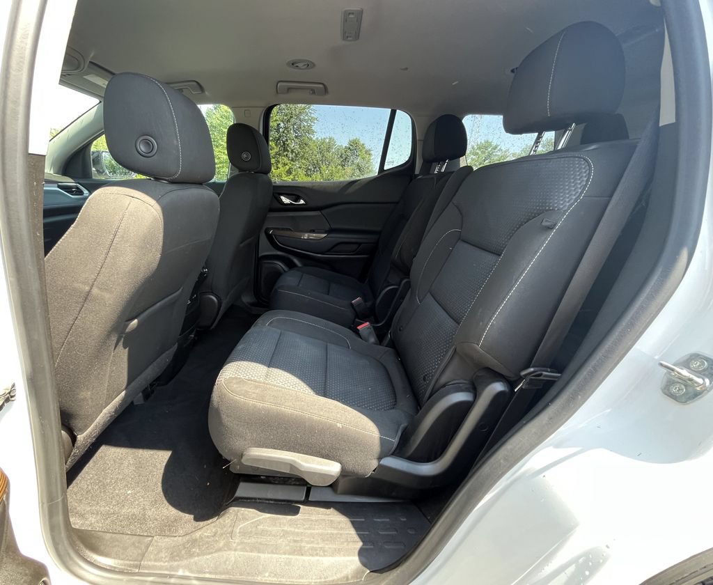 Certified 2021 GMC Acadia SLE w/ Driver Convenience Package FWD image 16