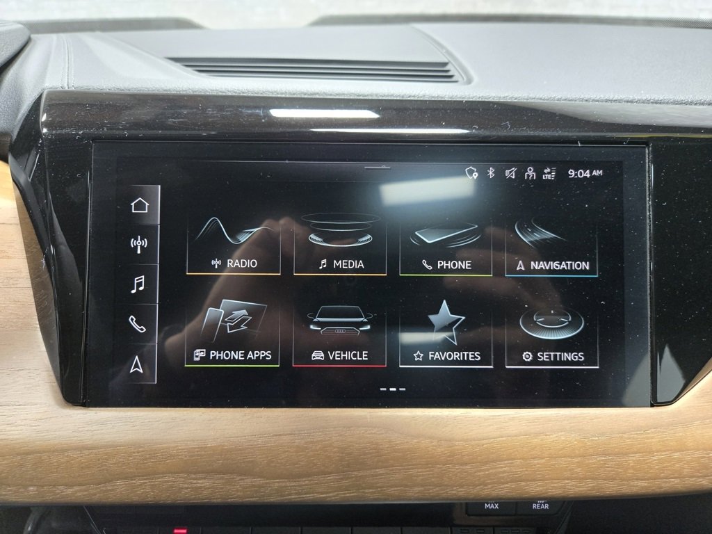 Used 2022 Audi e-tron GT Premium Plus image 24