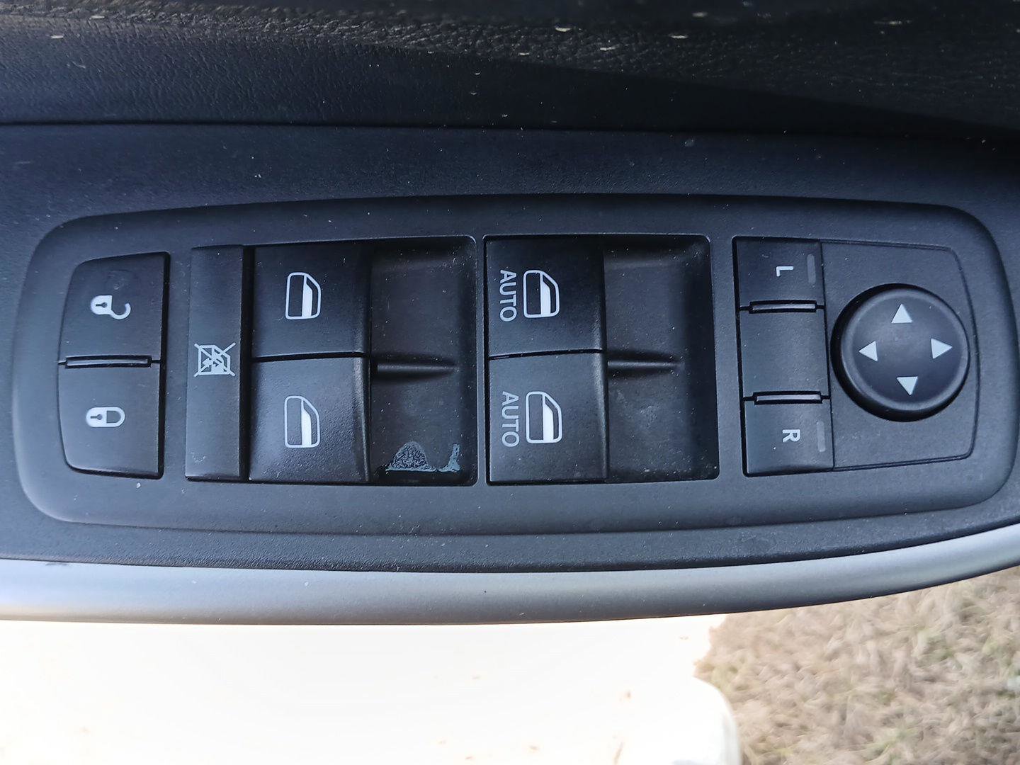 Used 2019 Jeep Cherokee High Altitude image 10