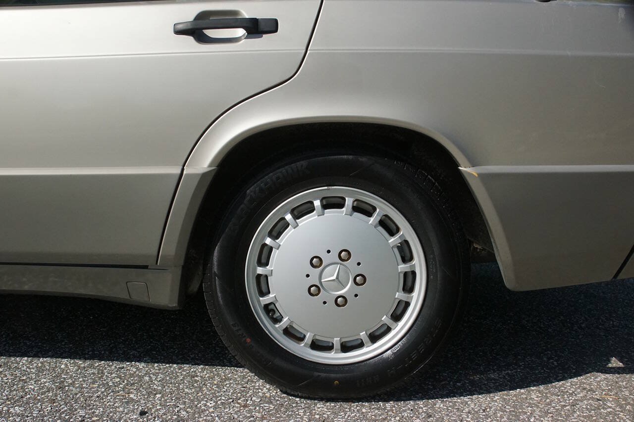 Used 1993 Mercedes-Benz 190 E 2.3 image 19