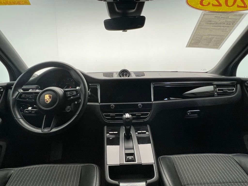 Used 2023 Porsche Macan Turbo image 6