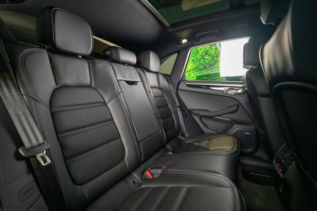New 2026 Porsche Macan image 35
