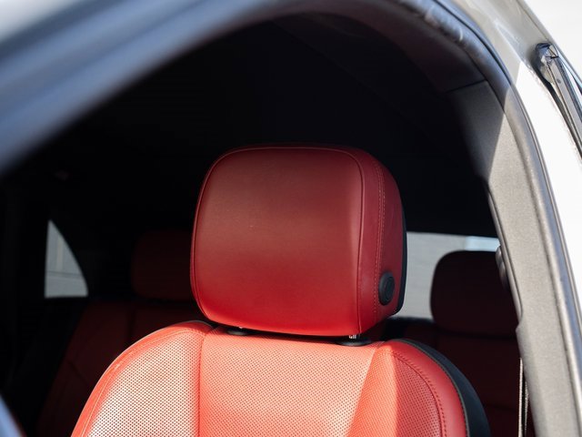 Certified 2018 Porsche Macan image 18