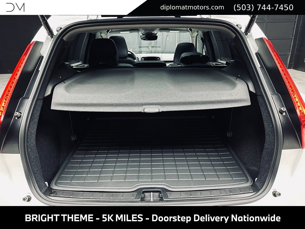 Used 2025 Volvo XC40 B5 Core w/ Protection Package Premier AWD/4WD image 46