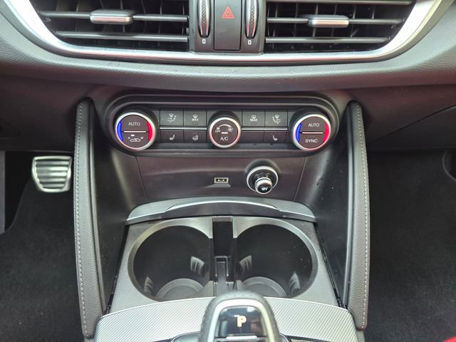 Used 2024 Alfa Romeo Stelvio Veloce AWD/4WD image 33