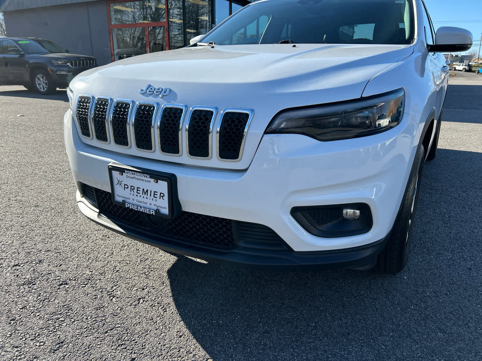 Used 2021 Jeep Cherokee Latitude Plus image 11