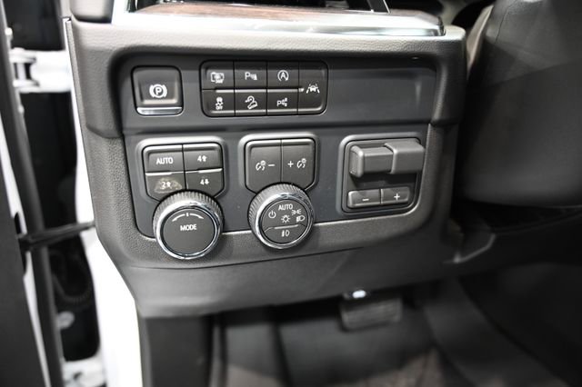 New 2026 Chevrolet Suburban Z71 w/ Comfort Package image 26