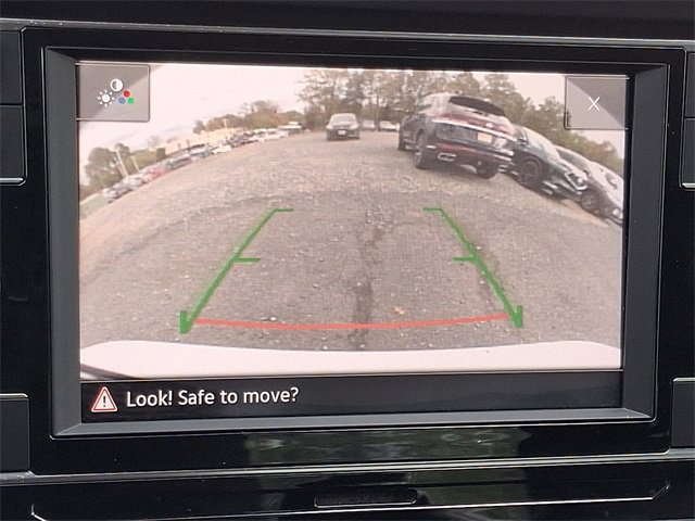 Used 2023 Volkswagen Jetta SE image 17