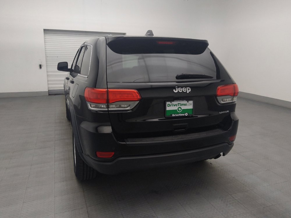 Used 2017 Jeep Grand Cherokee Laredo RWD image 6