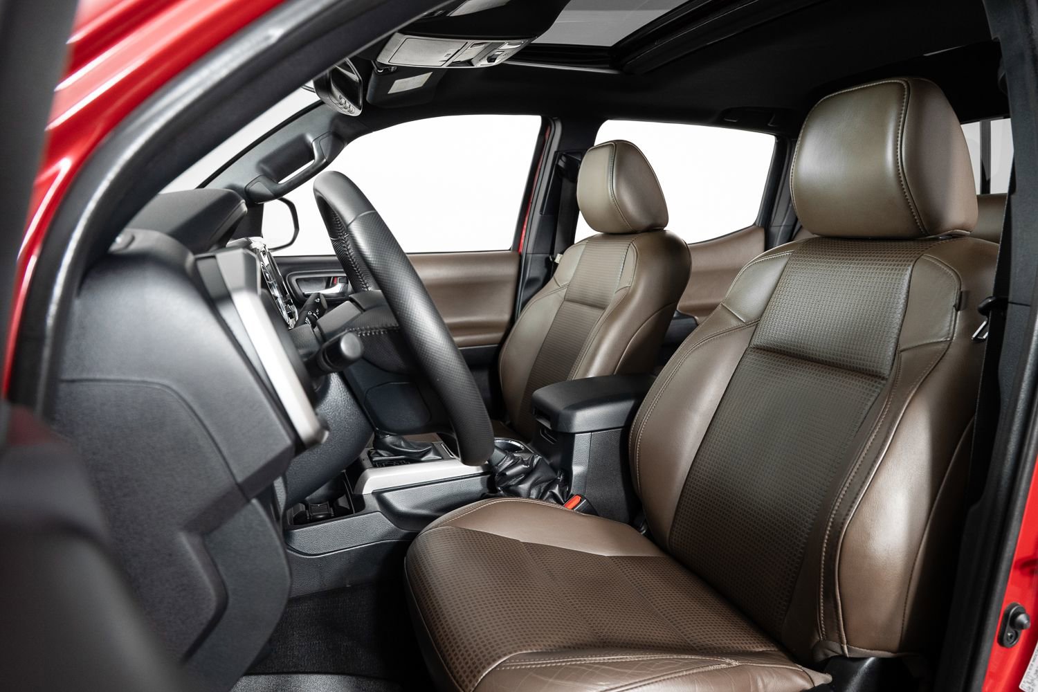 Used 2017 Toyota Tacoma Limited image 15