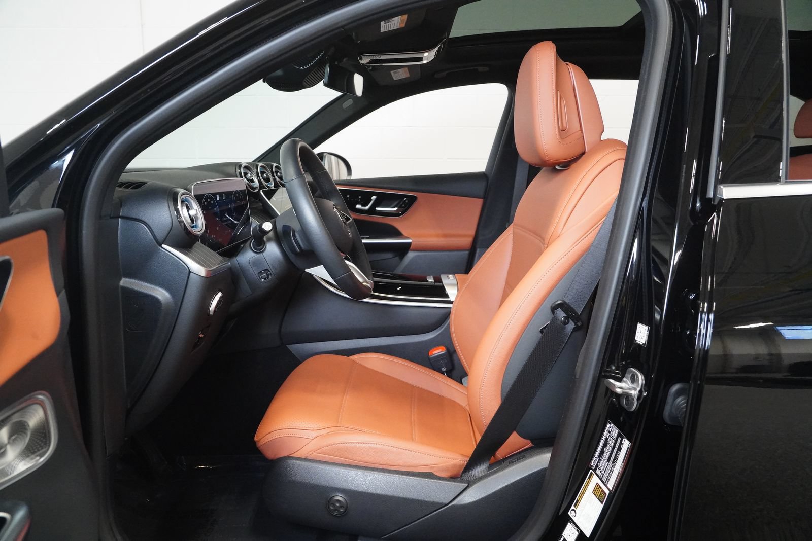 Certified 2026 Mercedes-Benz GLC 300 4MATIC image 11