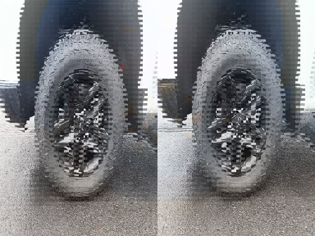 Used 2024 Chevrolet Silverado 1500 LT Trail Boss w/ Protection Package image 10