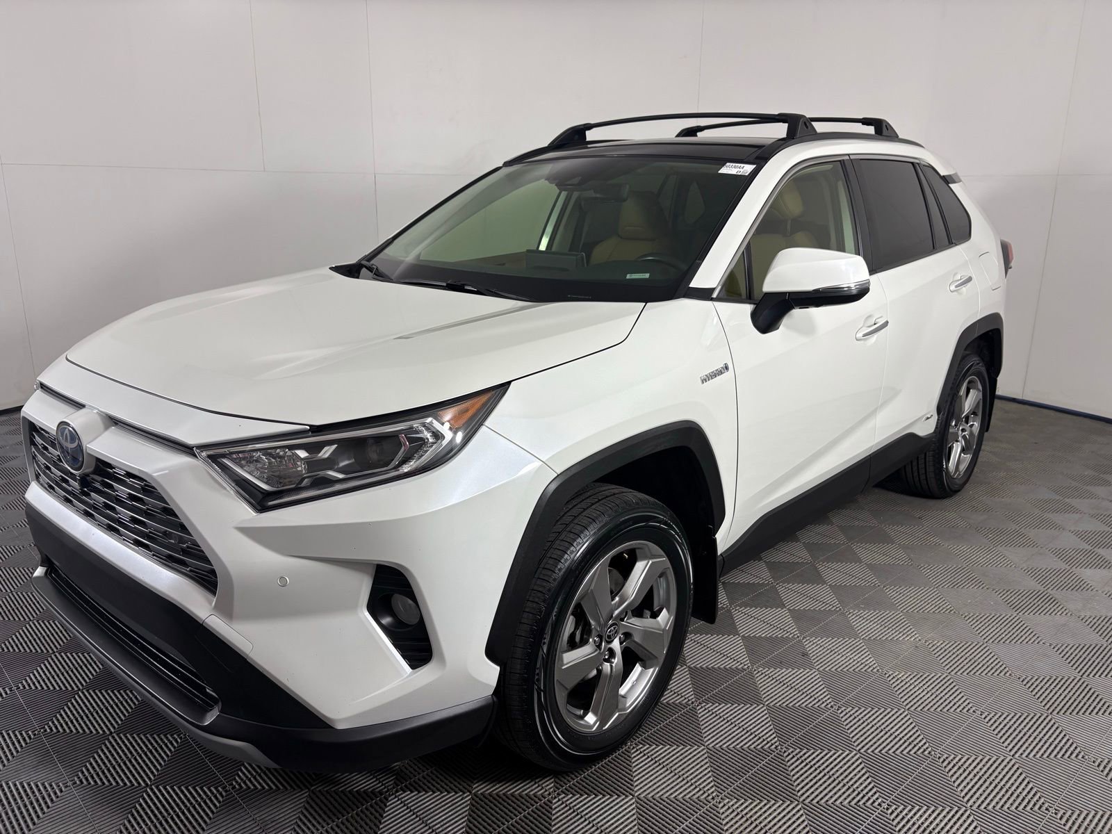 Used 2020 Toyota RAV4 Limited image 4