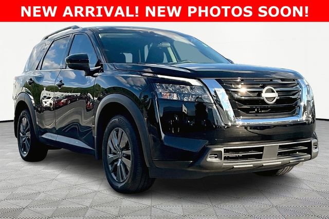 Used 2024 Nissan Pathfinder SV