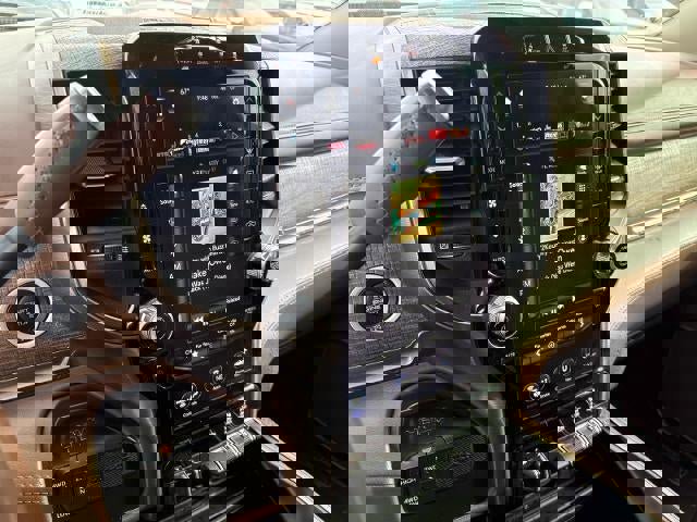 Used 2020 RAM 3500 Limited image 15