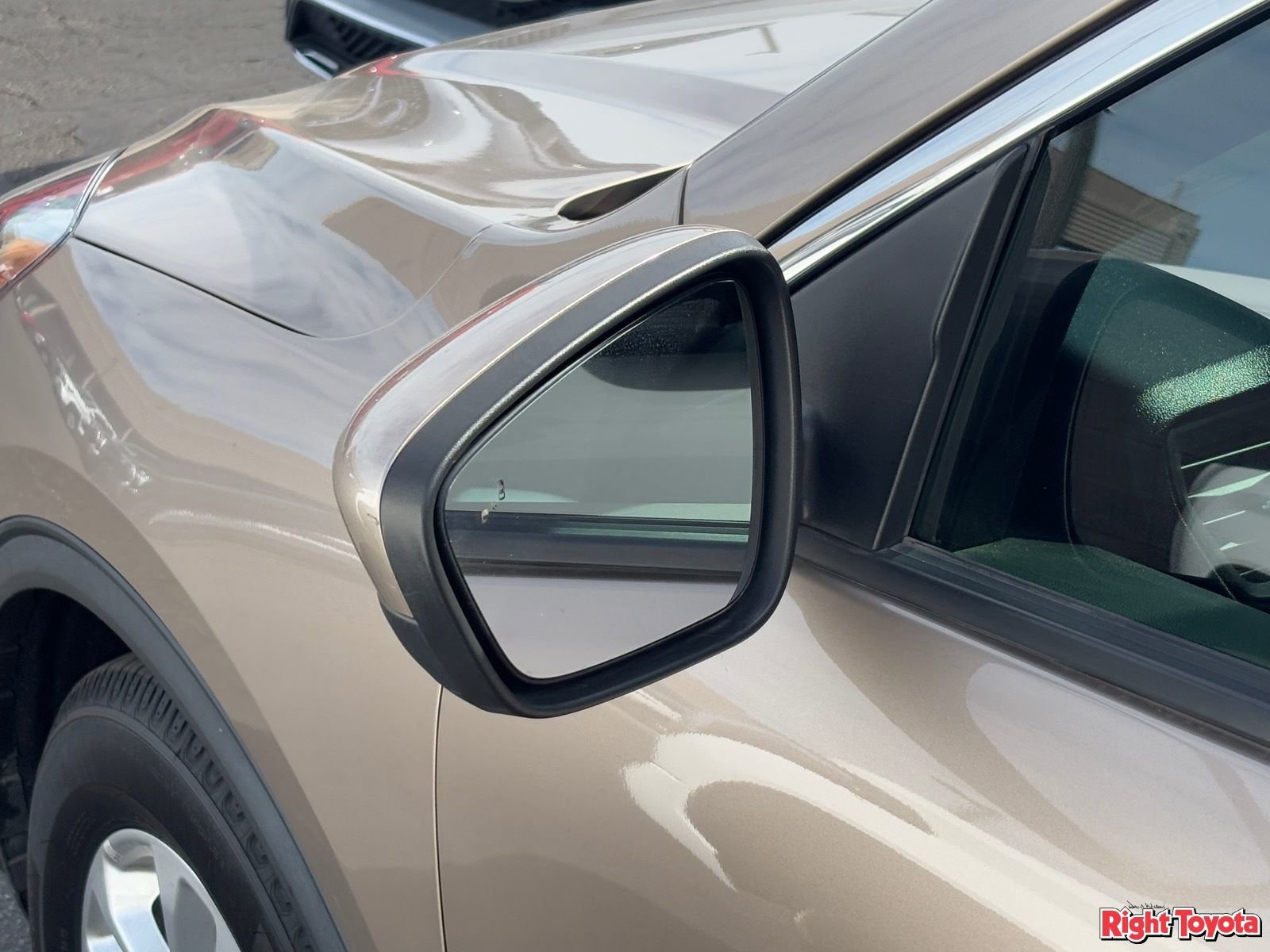 Used 2021 Ford Escape SE w/ Convenience Package image 9