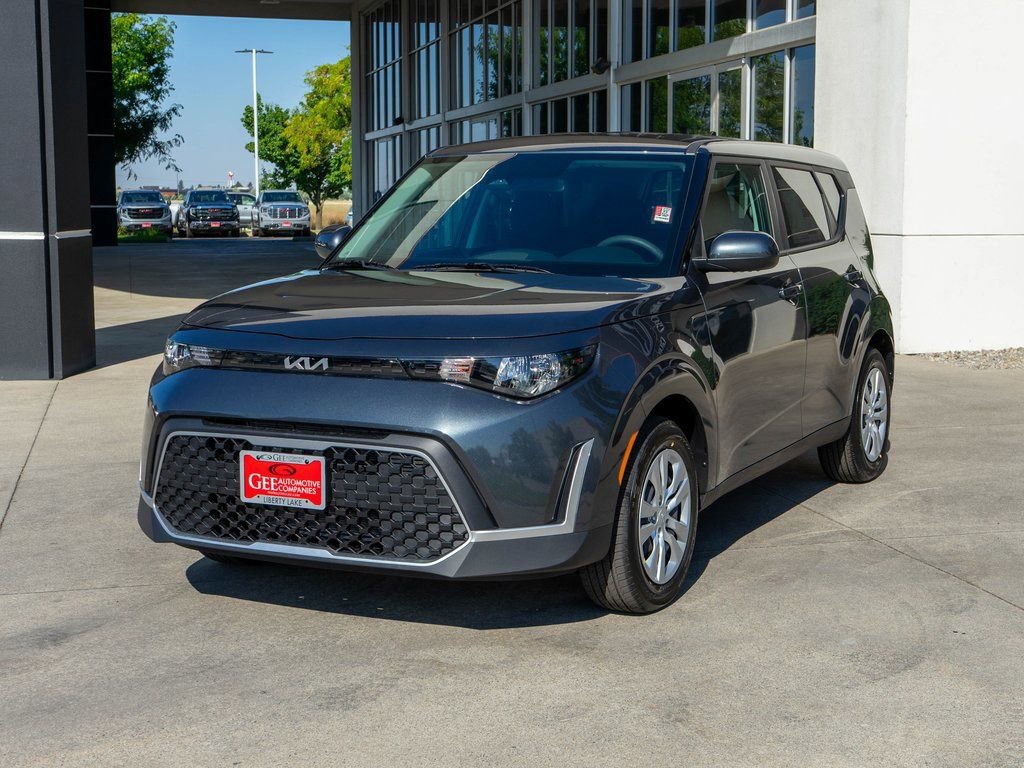 New 2025 Kia Soul LX image 3