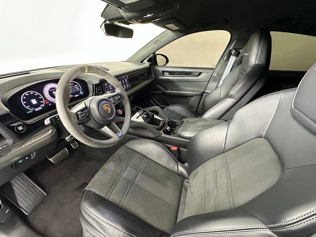 Certified 2024 Porsche Cayenne Turbo GT AWD/4WD image 4