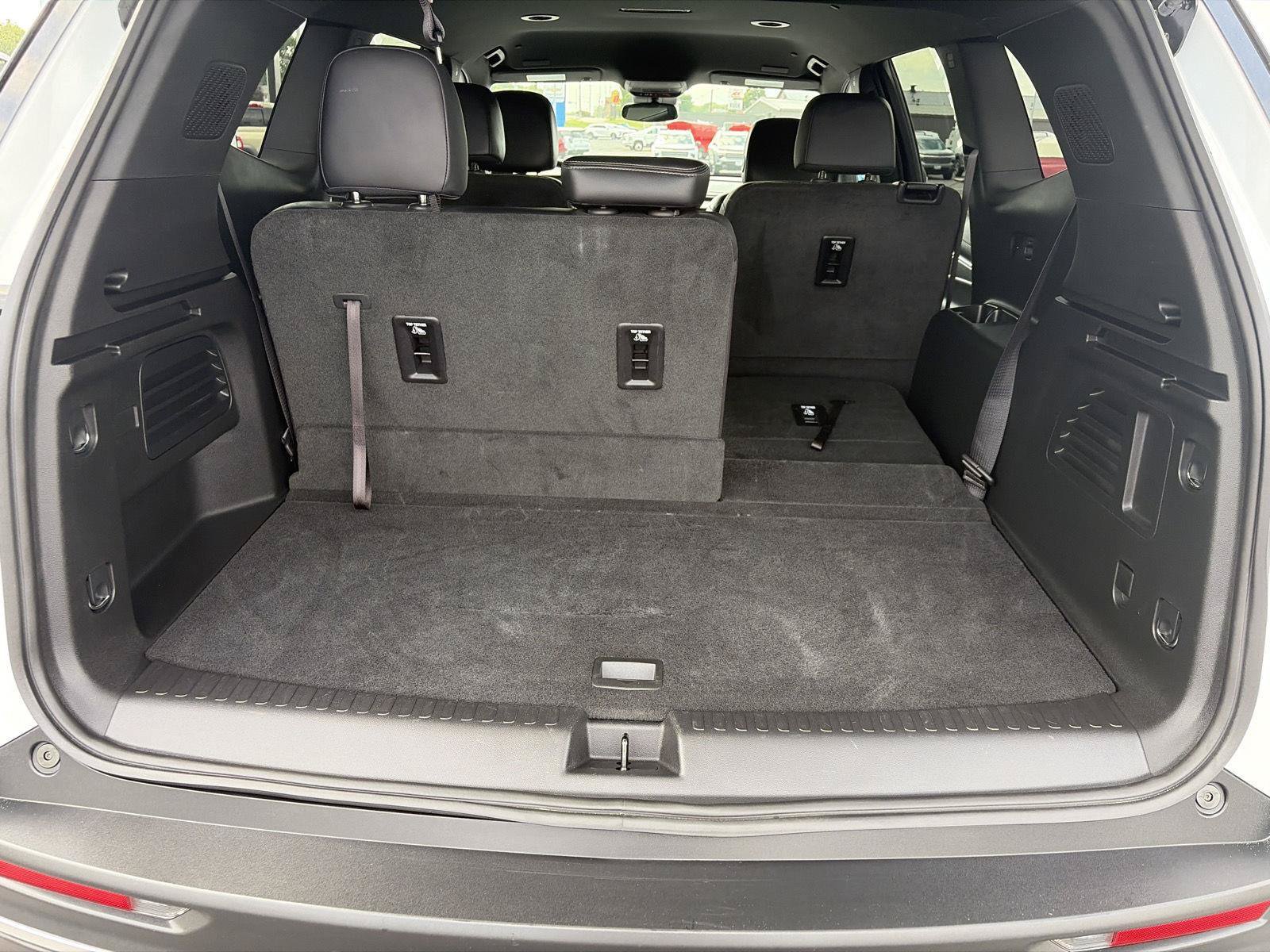 Certified 2025 Buick Enclave Preferred FWD image 7