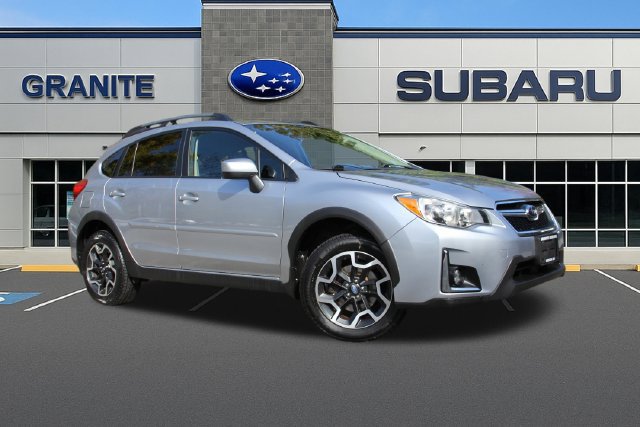 Used 2017 Subaru Crosstrek 2.0i Premium AWD/4WD image 3