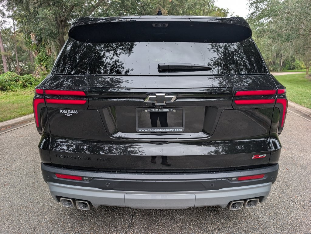 New 2027 Chevrolet Traverse Z71 w/ Enhanced Driving Package AWD/4WD image 7
