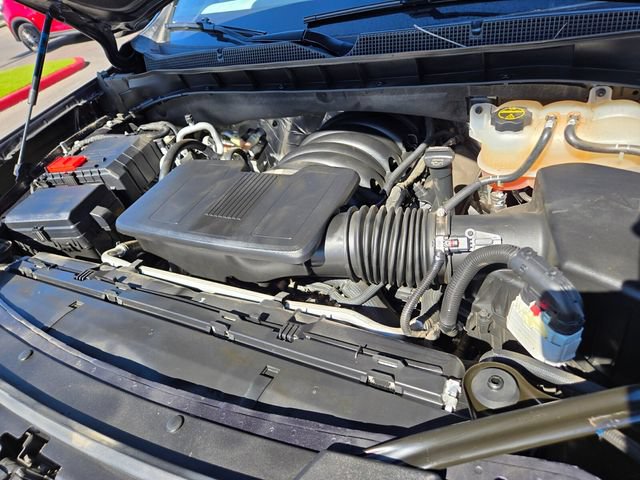 Used 2025 Chevrolet Suburban Premier AWD/4WD image 16