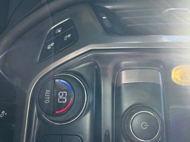 Used 2018 Chevrolet Silverado 1500 High Country image 25