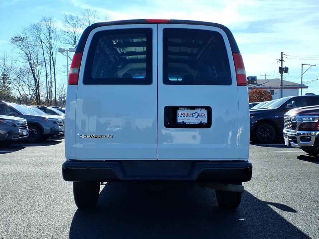 Used 2017 Chevrolet Express 2500 image 14