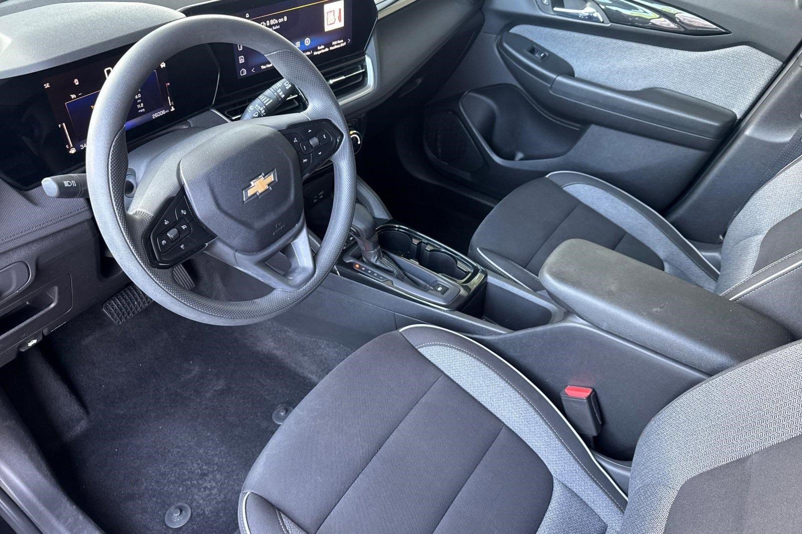 Used 2025 Chevrolet TrailBlazer LT image 4