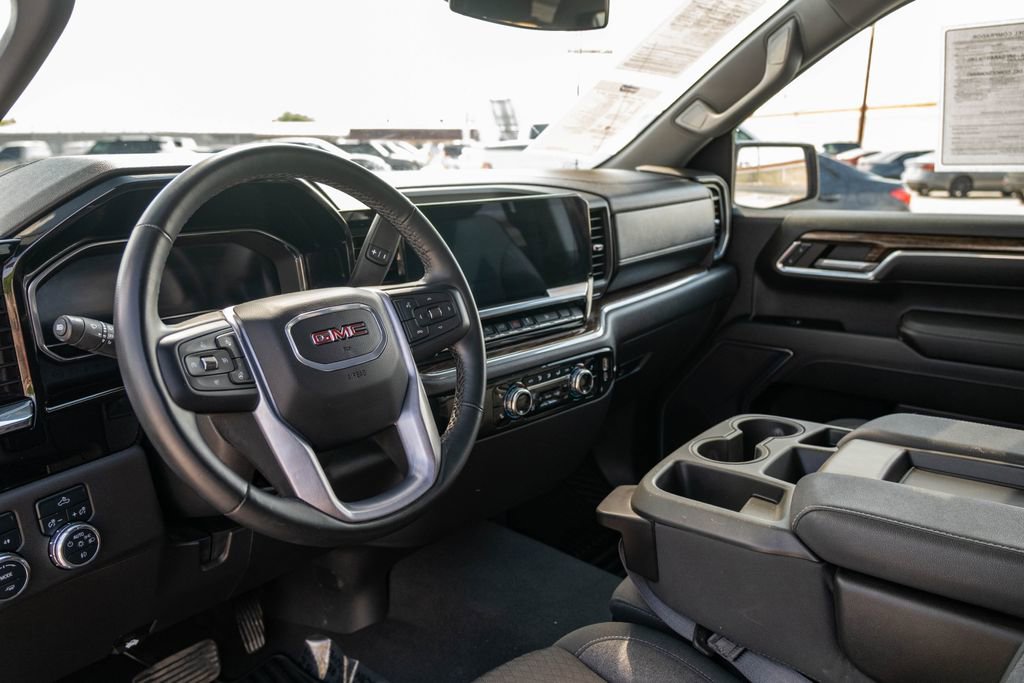 Used 2024 GMC Sierra 1500 Elevation image 14