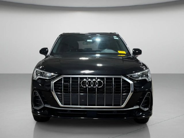 Used 2022 Audi Q3 2.0T Premium Plus w/ Premium Plus Package AWD/4WD image 9