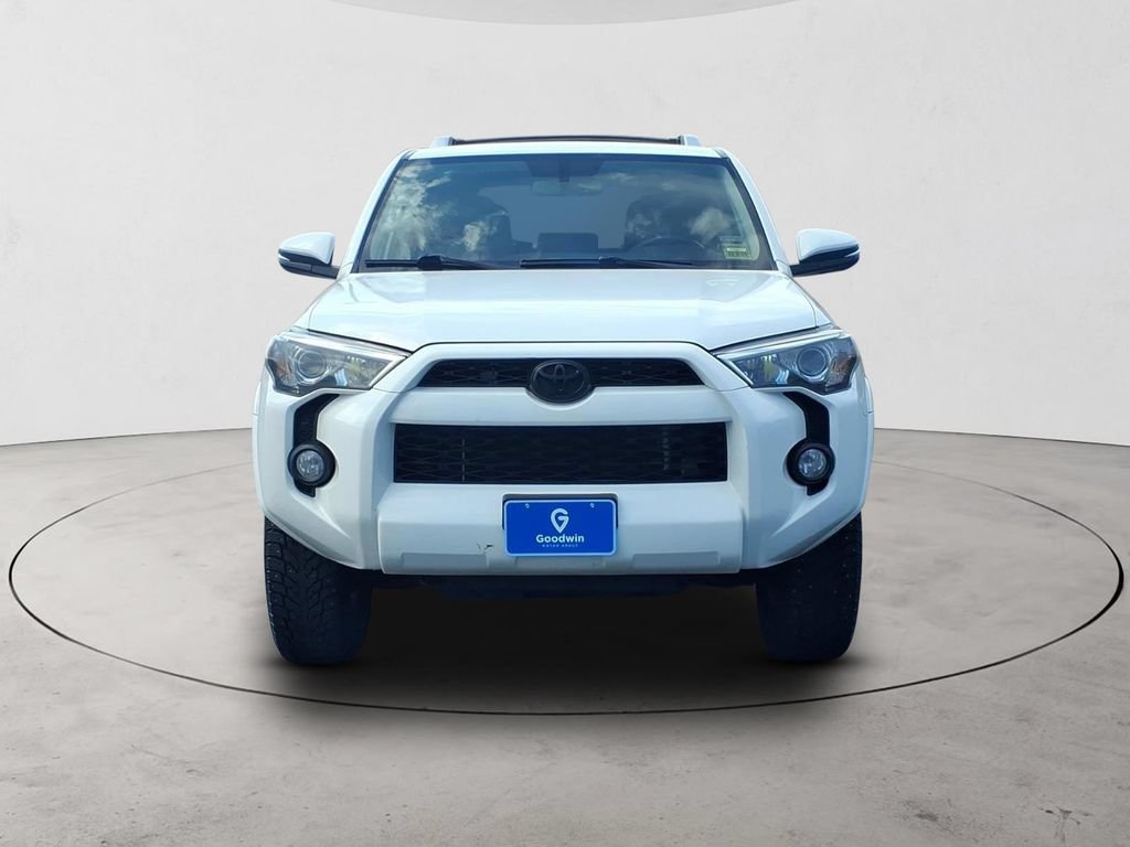 Used 2018 Toyota 4Runner SR5 Premium AWD/4WD image 2