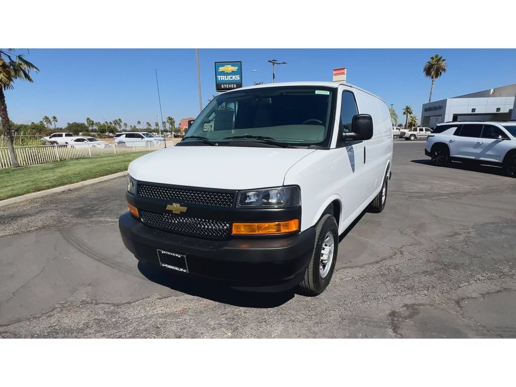 New 2026 Chevrolet Express 2500 w/ Driver Convenience Package RWD image 6