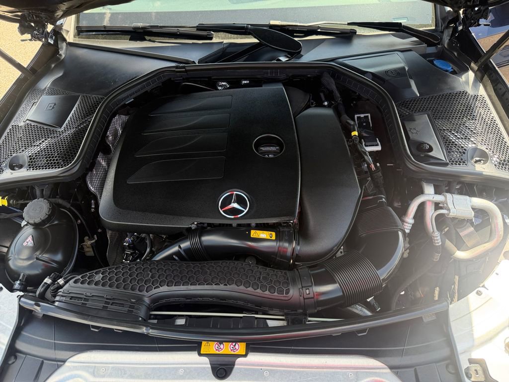 Used 2021 Mercedes-Benz C 300 Sedan image 25