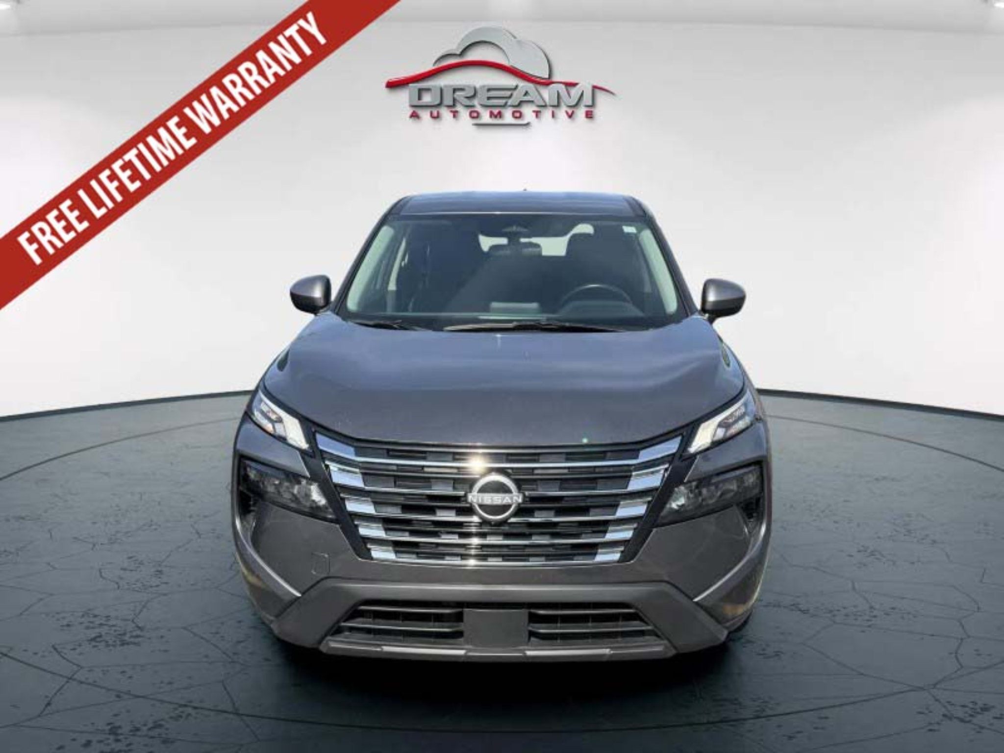 Used 2025 Nissan Rogue SV AWD/4WD image 2