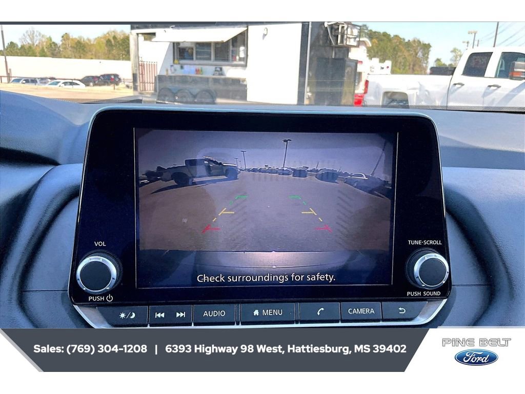 Used 2024 Nissan Rogue SV image 15