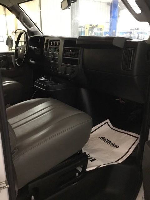Used 2022 Chevrolet Express 2500 Extended w/ Driver Convenience Package image 33