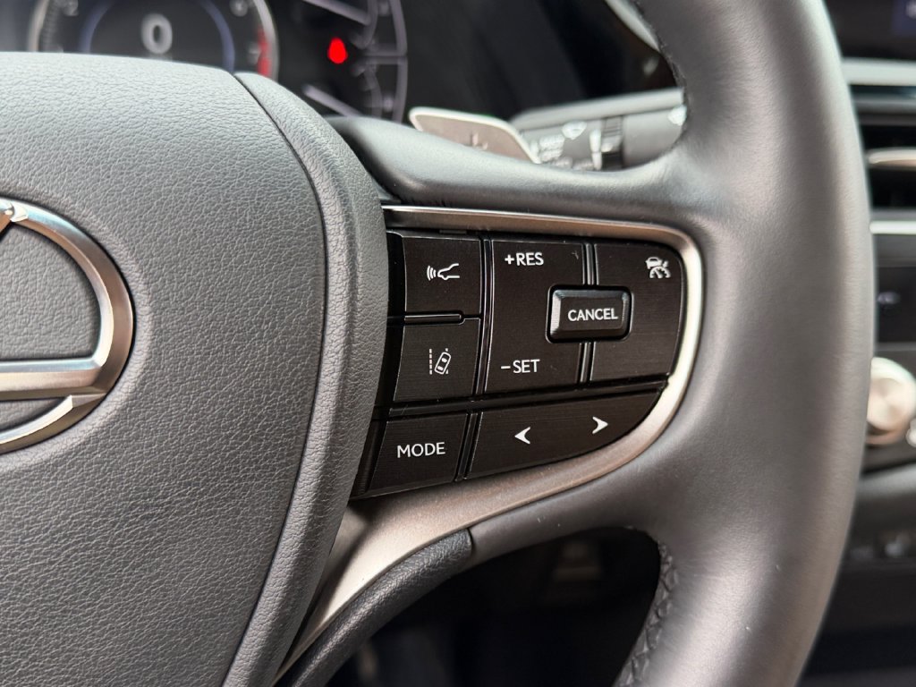 Certified 2024 Lexus ES 350 w/ Premium Package FWD image 18