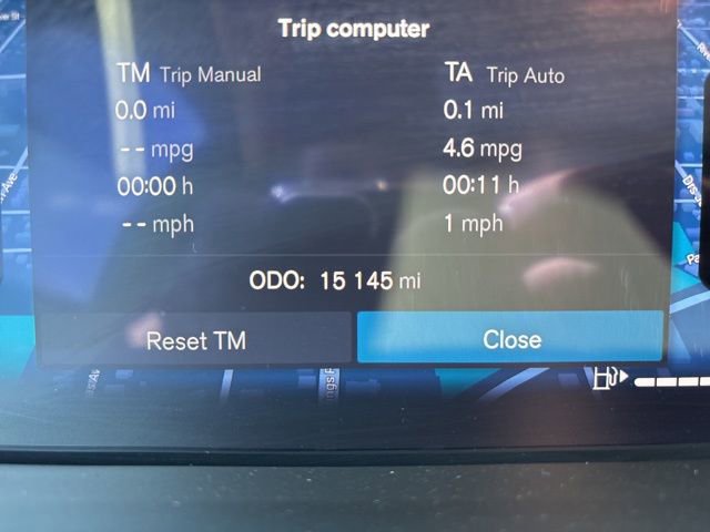 Used 2025 Volvo XC40 B5 Plus AWD/4WD image 26