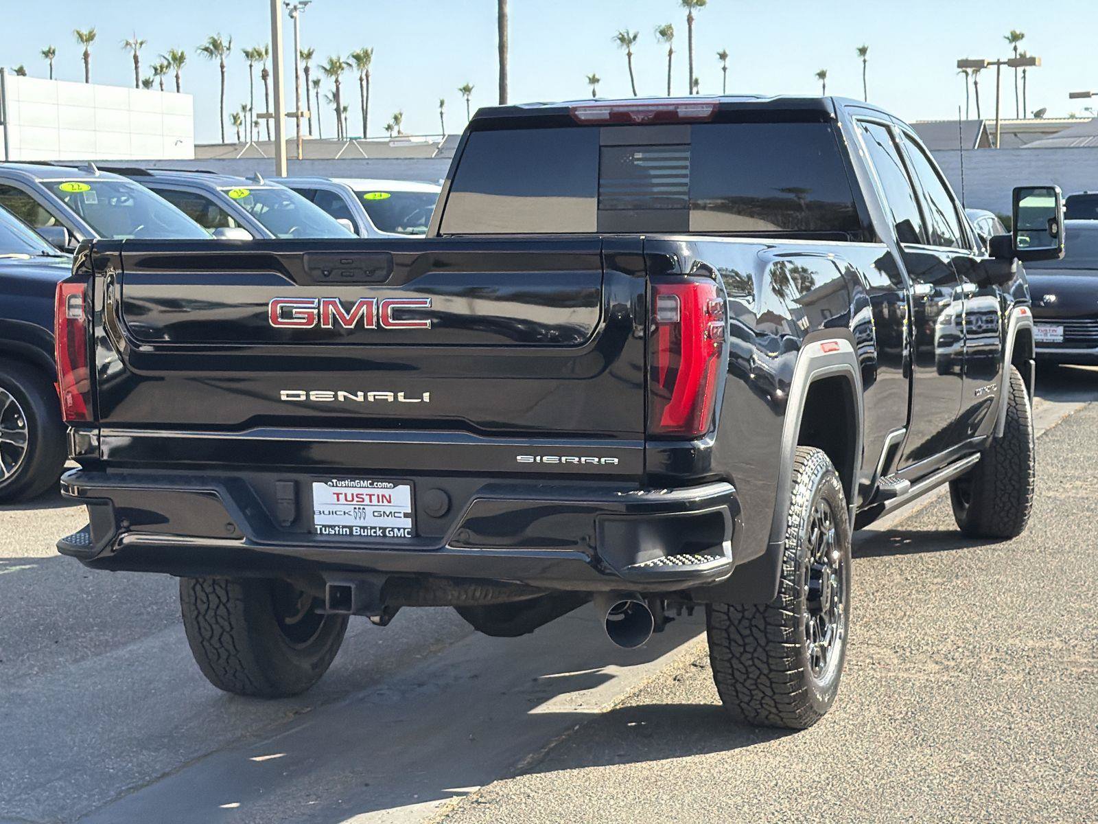 Used 2024 GMC Sierra 3500 Denali w/ Denali Reserve Package AWD/4WD image 5